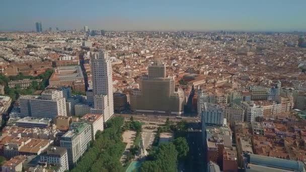 Luchtfoto ofmadrid stadsgezicht van het plein Plaza de Espana, Spanje — Stockvideo