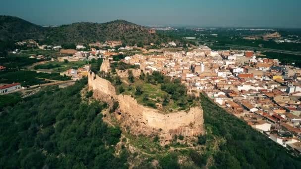 Luchtfoto van oude Corbera kasteel, Spanje — Stockvideo