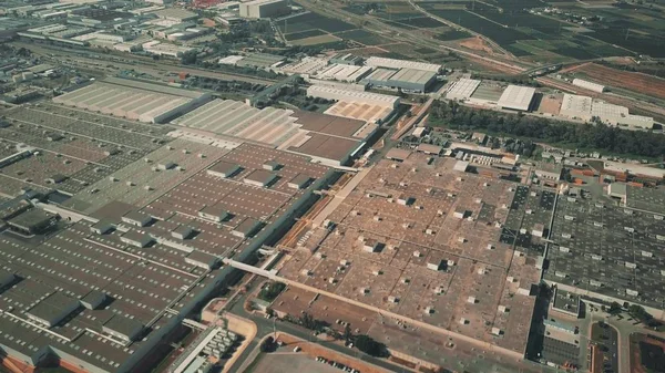 Luftaufnahme einer modernen Autofabrik — Stockfoto