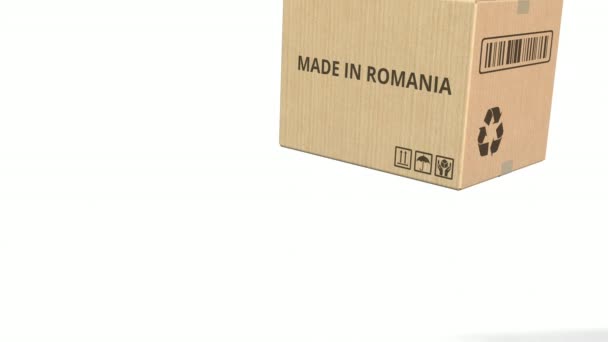 Коробка с надписью MADE IN ROMANIA. 3D анимация — стоковое видео