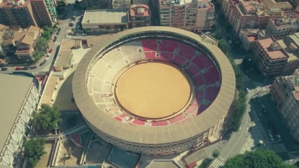 Murcia, İspanya - 24 Eylül 2018. Murcia bullring cityscape içinde havadan görünümü — Stok video