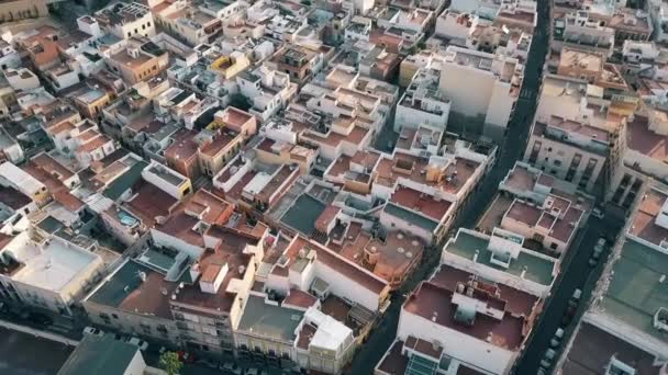 Veduta aerea dei tetti delle zone residenziali e delle stradine di Almeria, Spagna — Video Stock