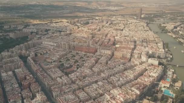 Vista aérea de casas de apartamentos em Sevilha, Espanha — Vídeo de Stock