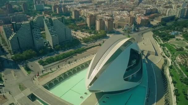 Valencia, İspanya - 22 Eylül 2018. Hava El Palau de les Arts Reina Sofia, Bilimler ve Sanatlar Şehir görüntüsünü — Stok video