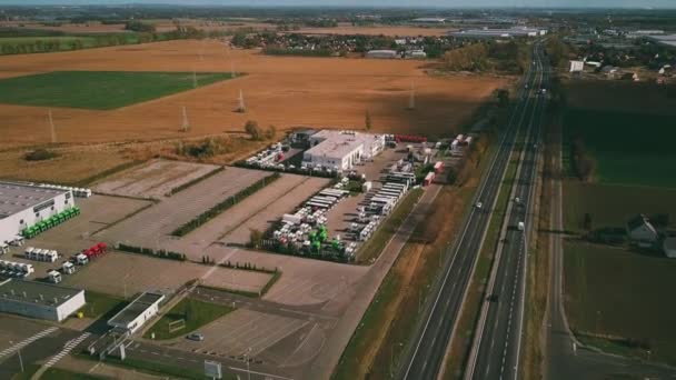 Poznan, Lengyelország - október 20-án, 2018. A légi felvétel a Man kamion busz márkakereskedés — Stock videók