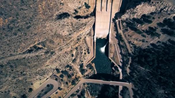 Vista Aérea Descendente Central Hidroeléctrica — Vídeos de Stock