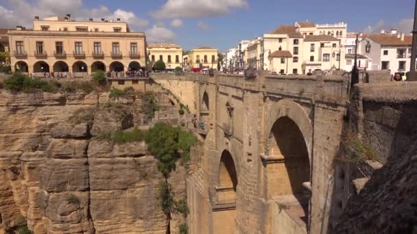 RONDA, SPAIN - SEPTEMBER 26, 2018. Puente Nuevo bridge, main city landmark — Stock Video