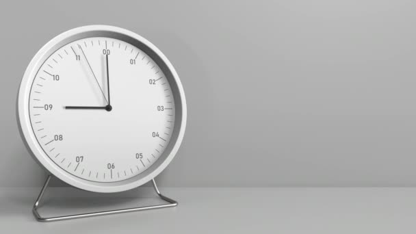 Runde Uhr zeigt 9: 00 oder 21: 00 Uhr scharf. Neun oder einundzwanzig Uhr. 3D-Animation — Stockvideo