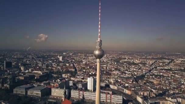 Vista aérea del centro de Berlín desde Alexanderplatz. Alemania — Vídeos de Stock