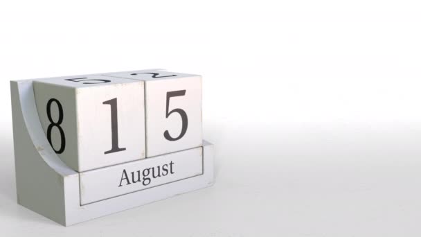 큐브 캘린더 8 월 15 일 날짜를 보여 줍니다. 3d 애니메이션 — 비디오