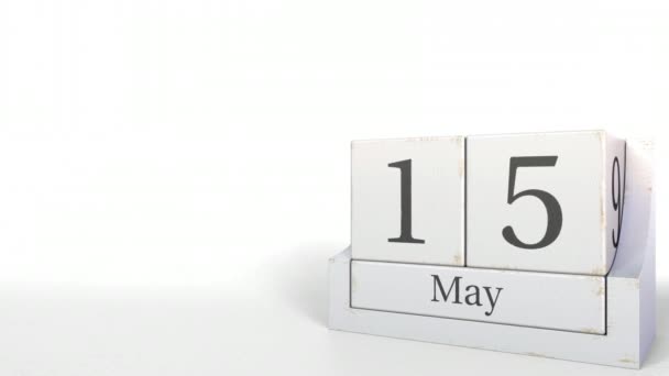 15 de mayo fecha en bloques de madera calendario. Animación 3D — Vídeos de Stock