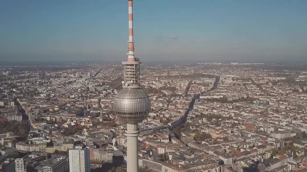 BERLÍN, ALEMANIA - 21 DE OCTUBRE DE 2018. Vista aérea de Berliner Fernsehturm o Torre de TV —  Fotos de Stock
