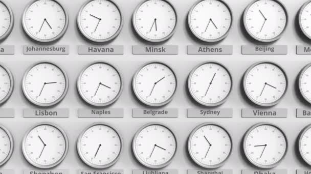 Круглые часы, показывающие время в Белграде, Сербия в пределах мировых часовых поясов. 3D анимация — стоковое видео