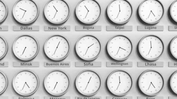 Reloj Muestra Hora Específica Entre Diferentes Zonas Horarias — Vídeos de Stock