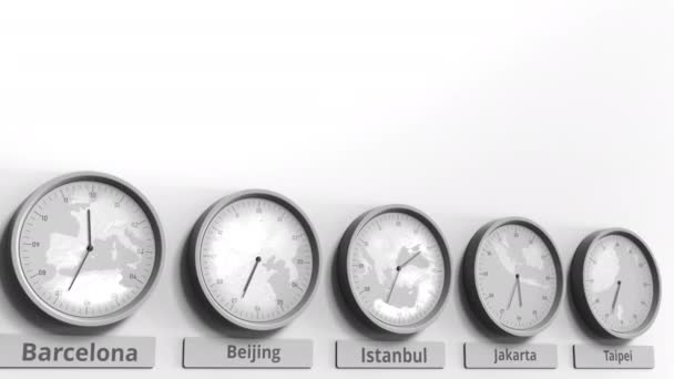 Reloj redondo que muestra Estambul, Turquía hora dentro de las zonas horarias del mundo. Animación 3D conceptual — Vídeo de stock