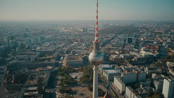 BERLIM, ALEMANHA - 21 de outubro de 2018. Torre de TV e cidade, vista aérea — Fotografia de Stock