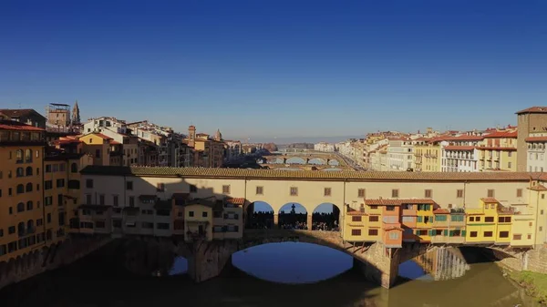 Veduta aerea del famoso Ponte Vecchio a Firenze — Foto Stock