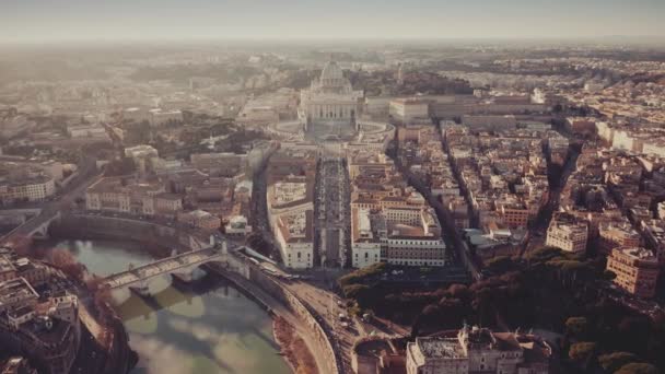 Fotografia aérea da Cidade do Vaticano e paisagem urbana de Roma — Vídeo de Stock