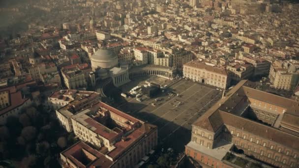 Napoli, İtalya kalabalık Piazza del Plebiscito karelik havadan görünümü — Stok video