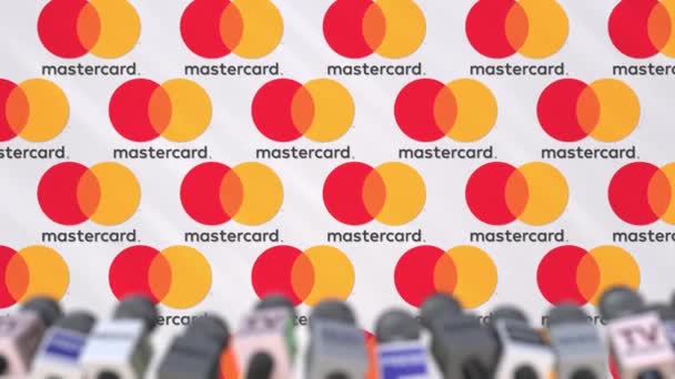 MASTERCARD conferência de imprensa da empresa, parede de imprensa com logotipo e microfones, animação editorial conceitual — Vídeo de Stock