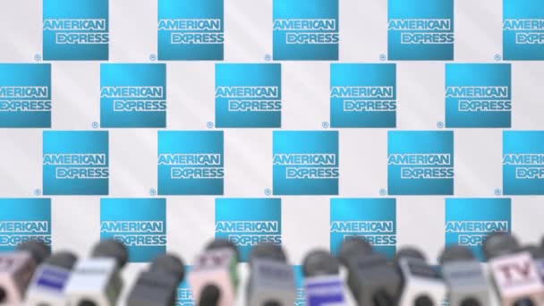 American Express společnosti tiskové konference, press zeď s logem a mikrofony, koncepční redakční animace — Stock video