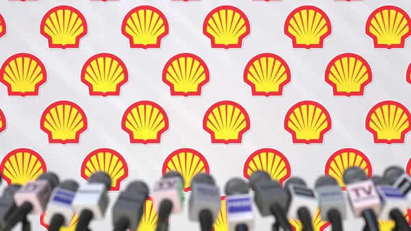 Conferencia de prensa de SHELL, muro de prensa con logo como fondo y micrófonos, representación editorial 3D — Foto de Stock