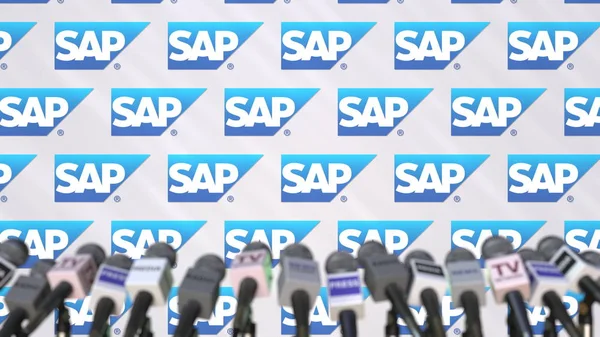 Conferencia de prensa de la empresa SAP, muro de prensa con logotipo y micrófonos, representación conceptual editorial 3D —  Fotos de Stock