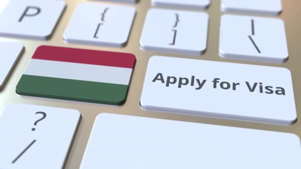 SOLICITA VISA texto y bandera de Hungría en los botones del teclado del ordenador. Animación 3D conceptual — Vídeo de stock