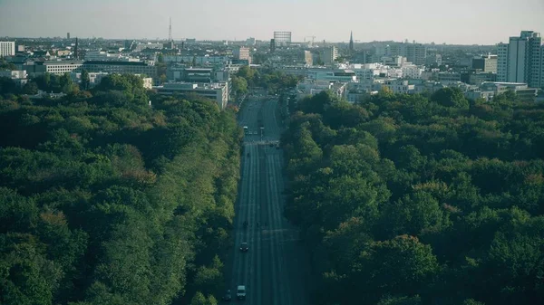 Panoráma města Berlína za parku Tiergarten, Německo — Stock fotografie