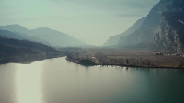 Aerial view of Lago di Toblino Lake and surrounding mountains, northern Italy — Stock Video