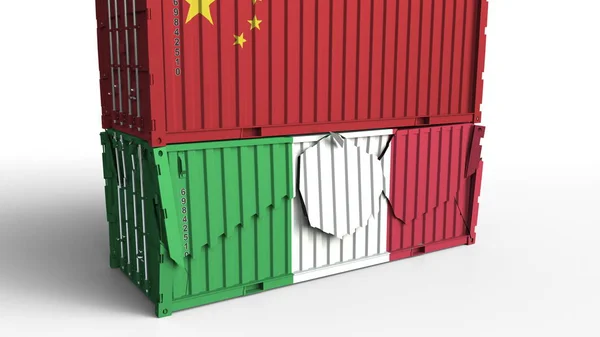 Contenedor con bandera de China rompe contenedor de carga con bandera de Italia. Guerra comercial o conflicto económico relacionado con la representación conceptual 3D — Foto de Stock