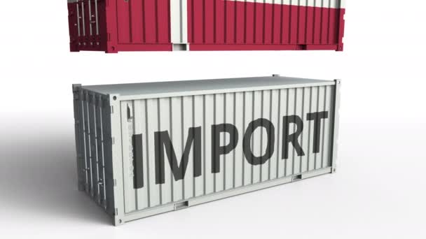 Container met invoertekst die wordt verpletterd met container met vlag van Denemarken, conceptuele 3D animatie — Stockvideo
