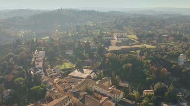 Vista aérea da antiga Forte di Belvedere ou Fortezza di Santa Maria em San Giorgio del Belvedere, uma fortificação em Florença, Itália . — Vídeo de Stock