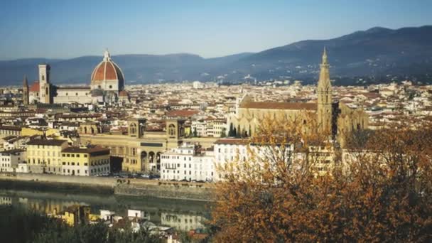Famosa Catedral de Florencia o Cattedrale di Santa Maria del Fiore, importante monumento de la ciudad, Italia — Vídeos de Stock