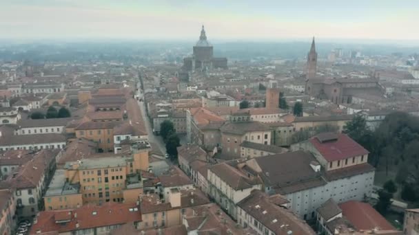 Pavia, İtalya'nın şehrin havadan görünümü — Stok video