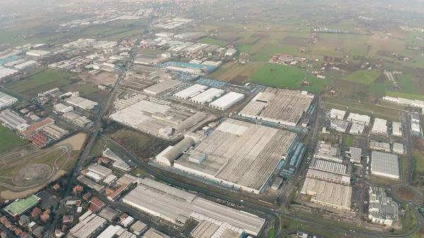 Luftaufnahme eines großen Industriegebiets in Maranello, Italien — Stockfoto