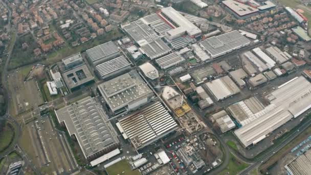 MARANELLO, ITALIA - 24 DICEMBRE 2018. Foto aerea della famosa fabbrica di auto Ferrari — Video Stock