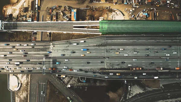 Aerial down view of car traffic on the bridge — Stock Photo, Image