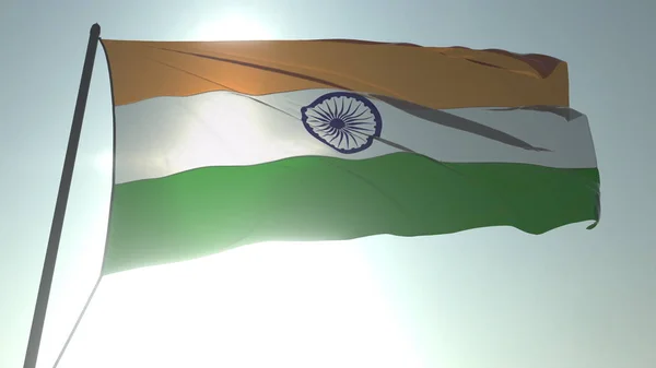 Размахивая флагом Индии против сияющего солнца и неба. Реалистичная петля 3D рендеринга — стоковое фото