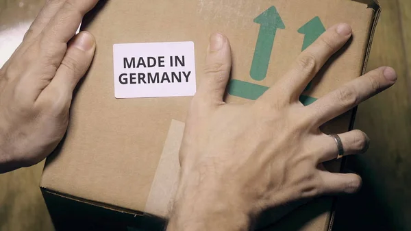 Oznakowanie pudełka z etykieta Made In Germany — Zdjęcie stockowe