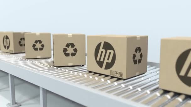 Logo HP en cajas móviles en transportador de rodillos. Animación en 3D editorial Loopable — Vídeo de stock