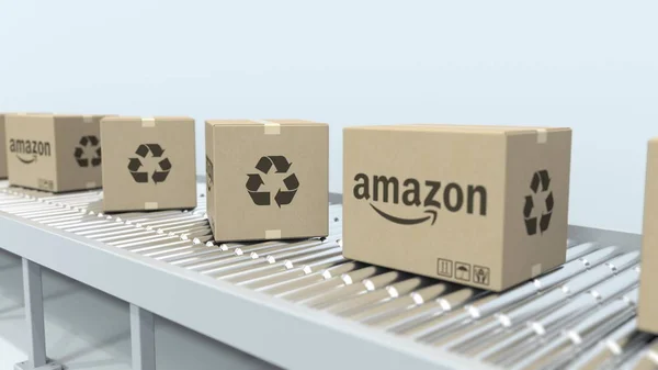 Las cajas con logotipo AMAZON se mueven en el transportador de rodillos. Representación Editorial 3D —  Fotos de Stock