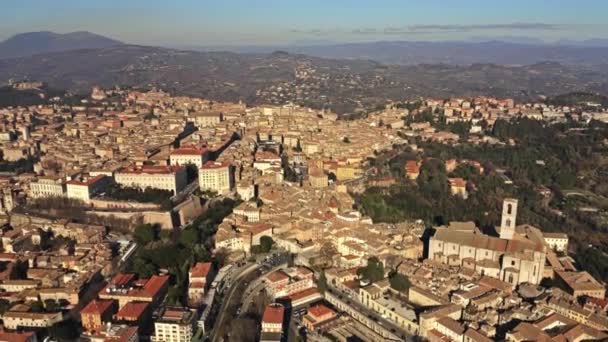 Grote hoogte luchtfoto van Perugia. Umbrië, Italië — Stockvideo