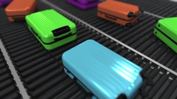 Coloridas maletas se mueven en el transportador de rodillos en el aeropuerto. Animación 3D Loopable — Vídeo de stock