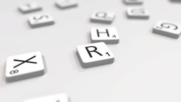 Retro-Wort, das mit Scrabble-Buchstaben zusammengesetzt wird. redaktionelle 3D-Animation — Stockvideo