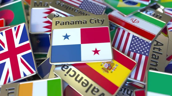 Ímã de lembrança ou crachá com texto da Cidade do Panamá e bandeira nacional entre diferentes. Viajar para Panamá renderização 3D conceitual — Fotografia de Stock