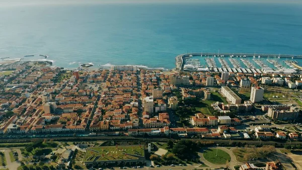 Veduta aerea di Rosignano Solvay lungomare e marina. Toscana, Italia — Foto Stock