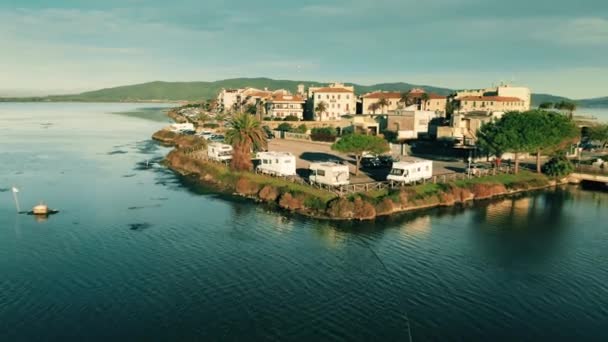 Повітряний постріл міста Орбетелло. Тоскана, Італія — стокове відео