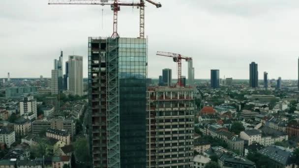 FRANKFURT AM MAIN, GERMANIA - 29 APRILE 2019. Veduta aerea di un moderno cantiere edile — Video Stock