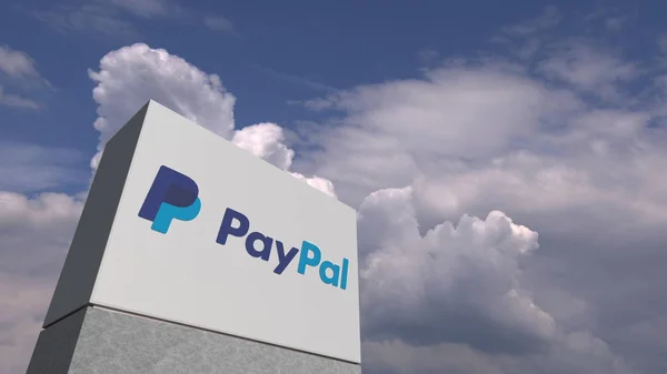 Logotipo de PAYPAL en un soporte contra el cielo nublado, representación editorial 3D — Foto de Stock